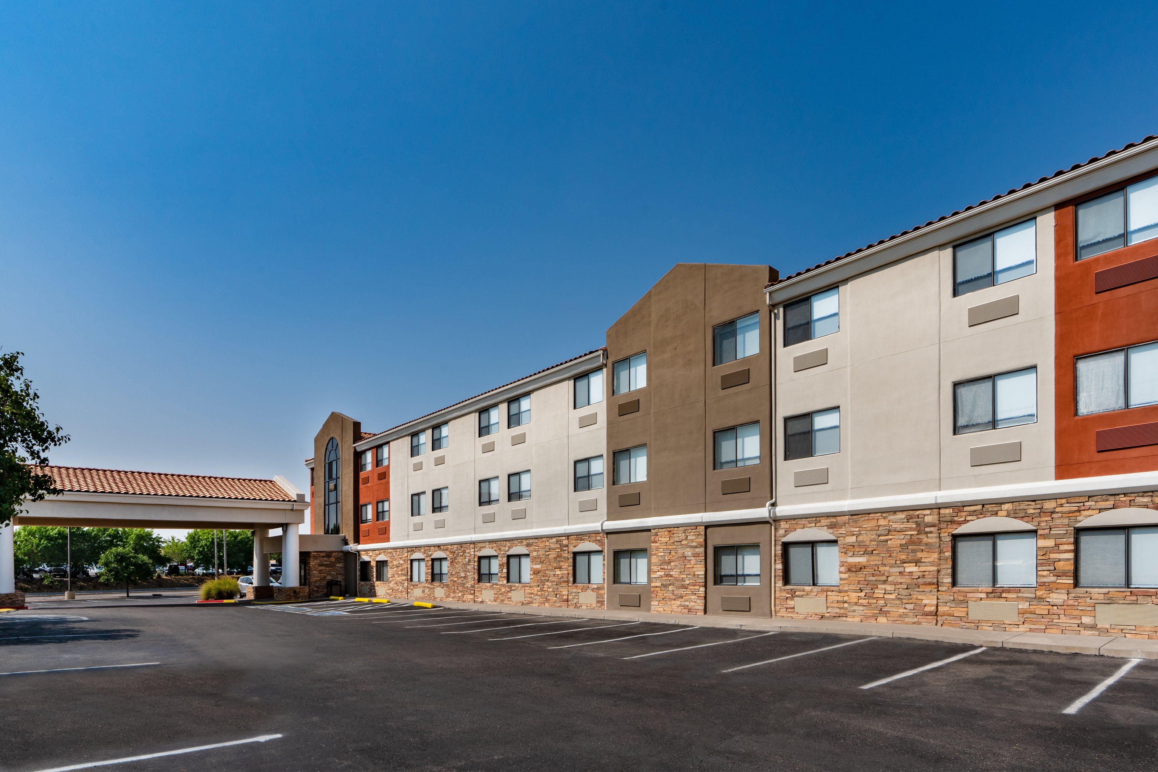 Holiday Inn Express Hotel & Suites Albuquerque - North Balloon Fiesta Park By Ihg Экстерьер фото